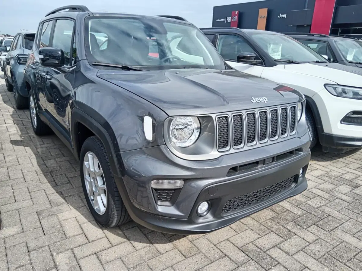Jeep Renegade nuova a Alessandria (2)