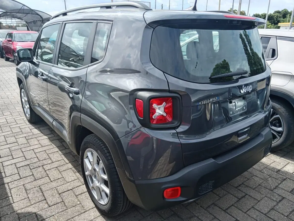 Jeep Renegade nuova a Alessandria (4)