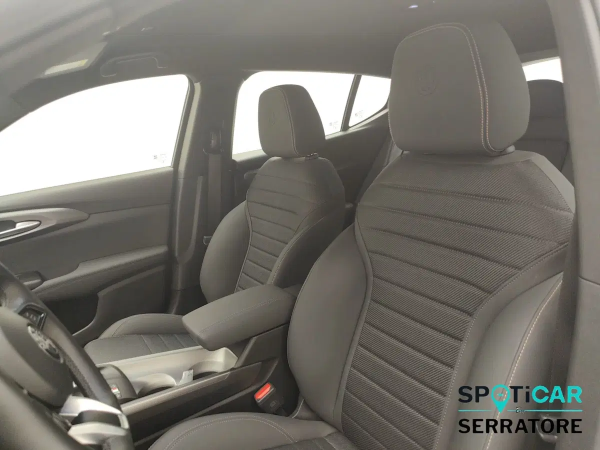 Alfa Romeo Tonale usata a Como (12)
