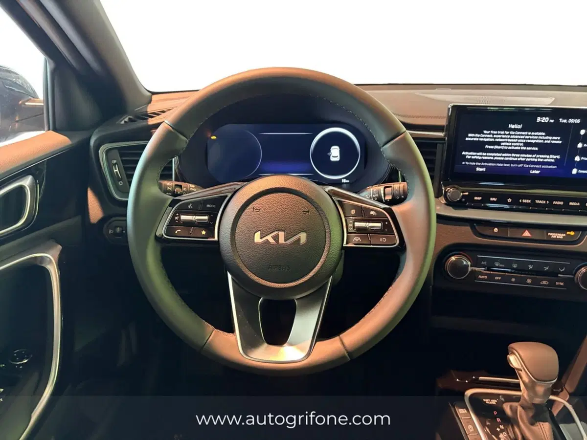 Kia XCeed nuova a Modena (12)