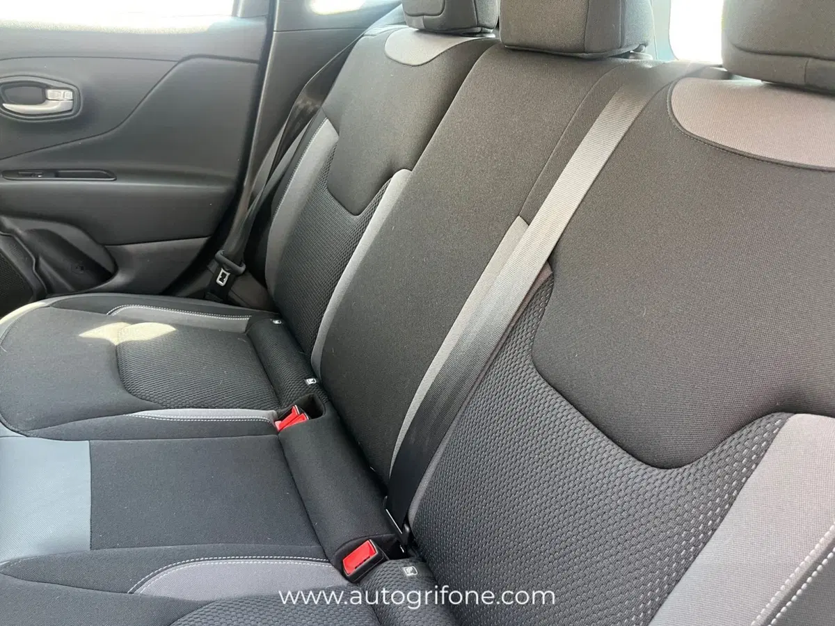 Jeep Renegade usata a Modena (13)