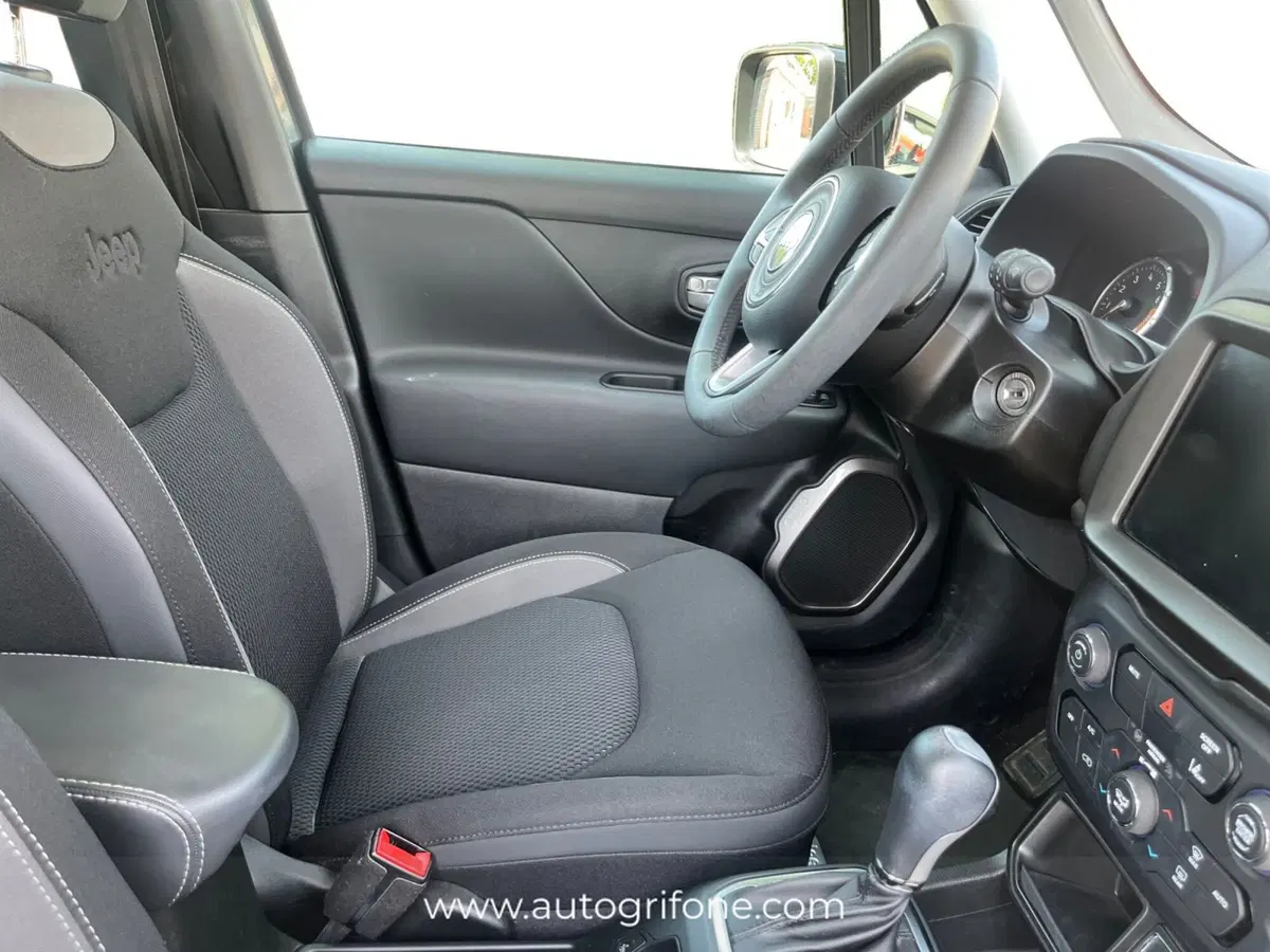 Jeep Renegade usata a Modena (15)