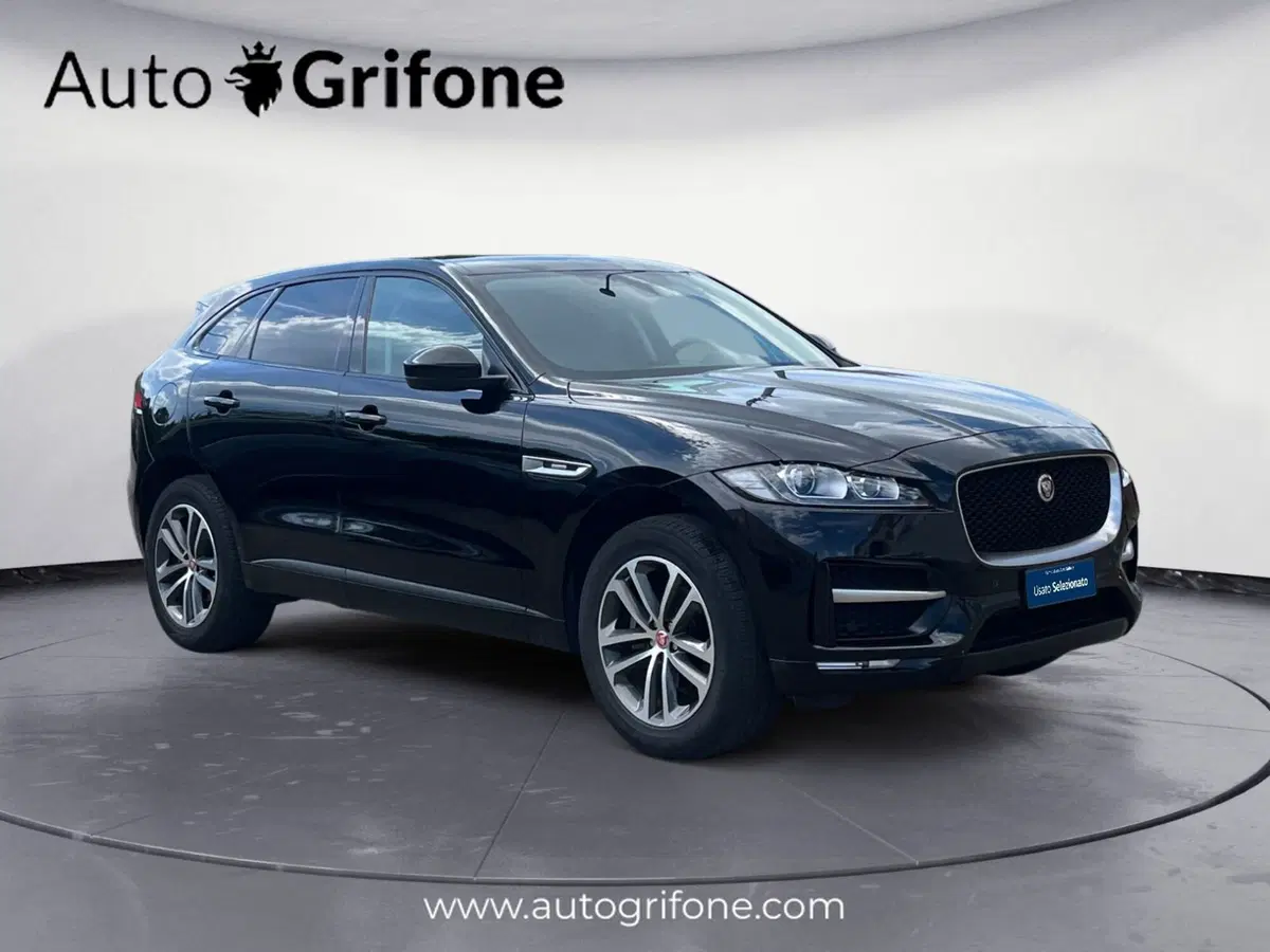 Jaguar F-Pace usata a Modena (7)