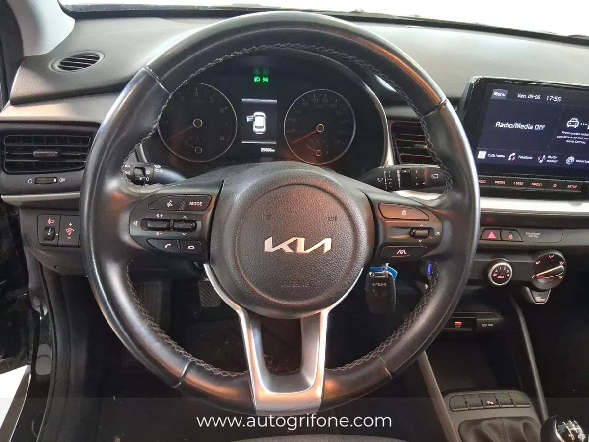 Kia Stonic usata a Modena (12)