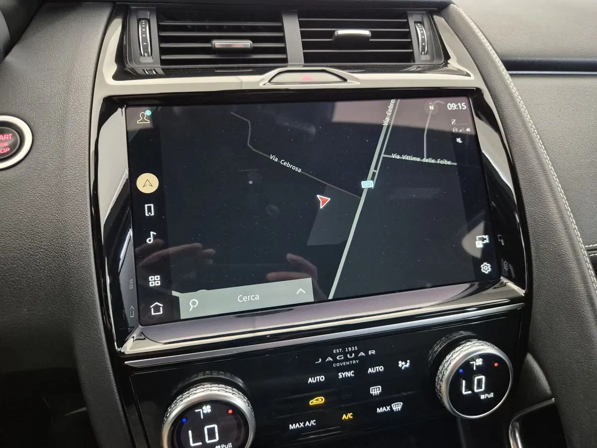 Jaguar E-Pace usata a Torino (12)