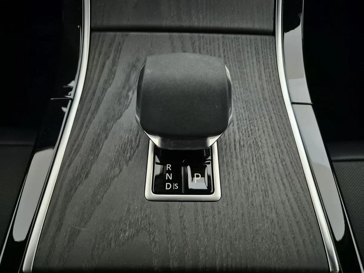 Land Rover Range Rover Velar usata a Torino (10)