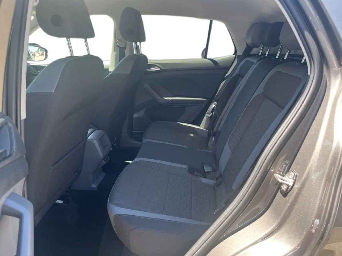 Volkswagen T-Cross usata a Torino (9)