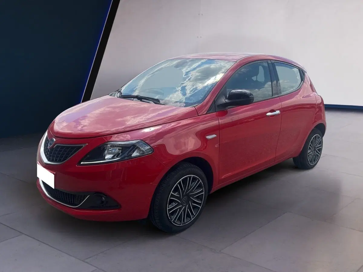 Lancia Ypsilon usata a Torino (2)