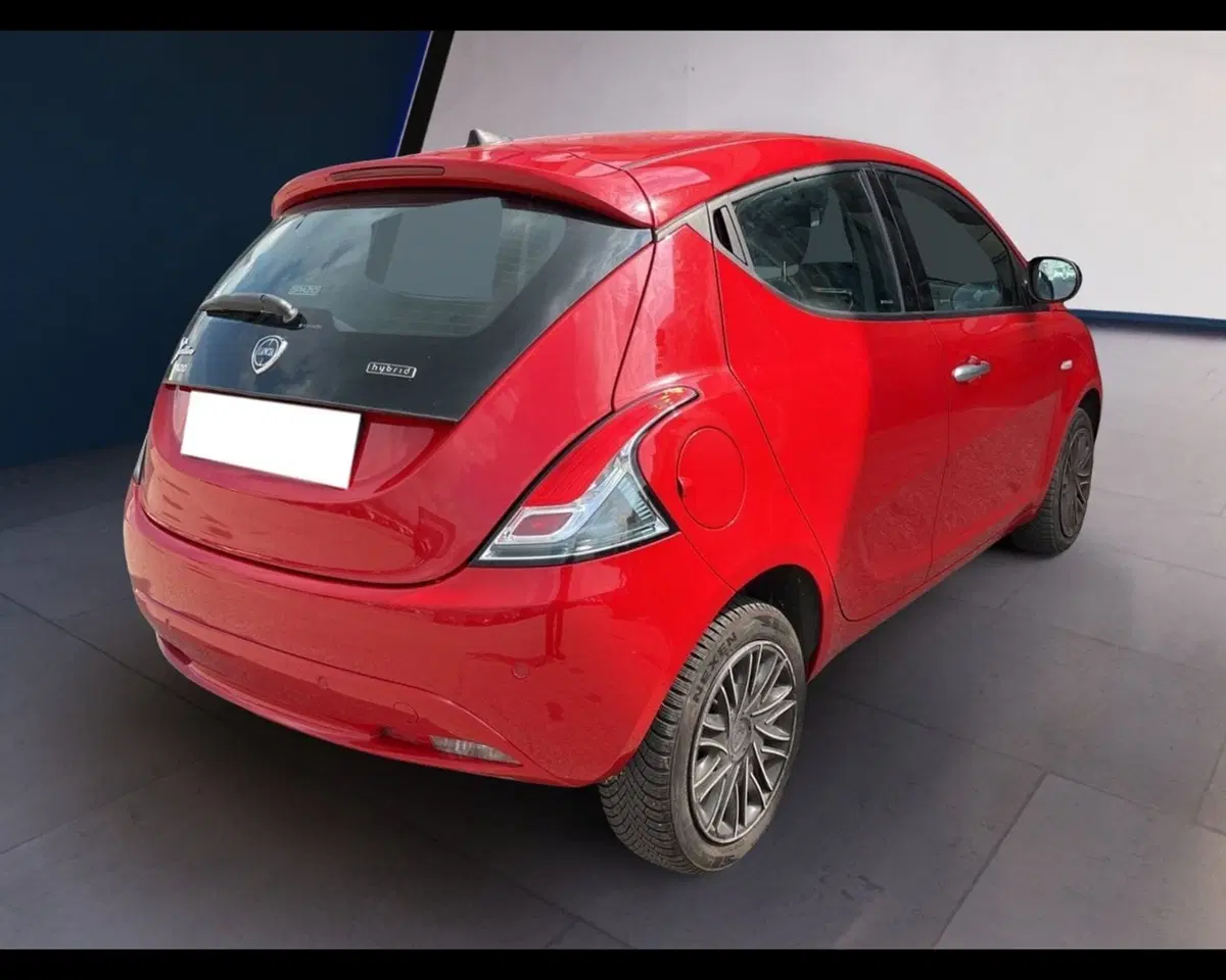 Lancia Ypsilon usata a Torino (10)