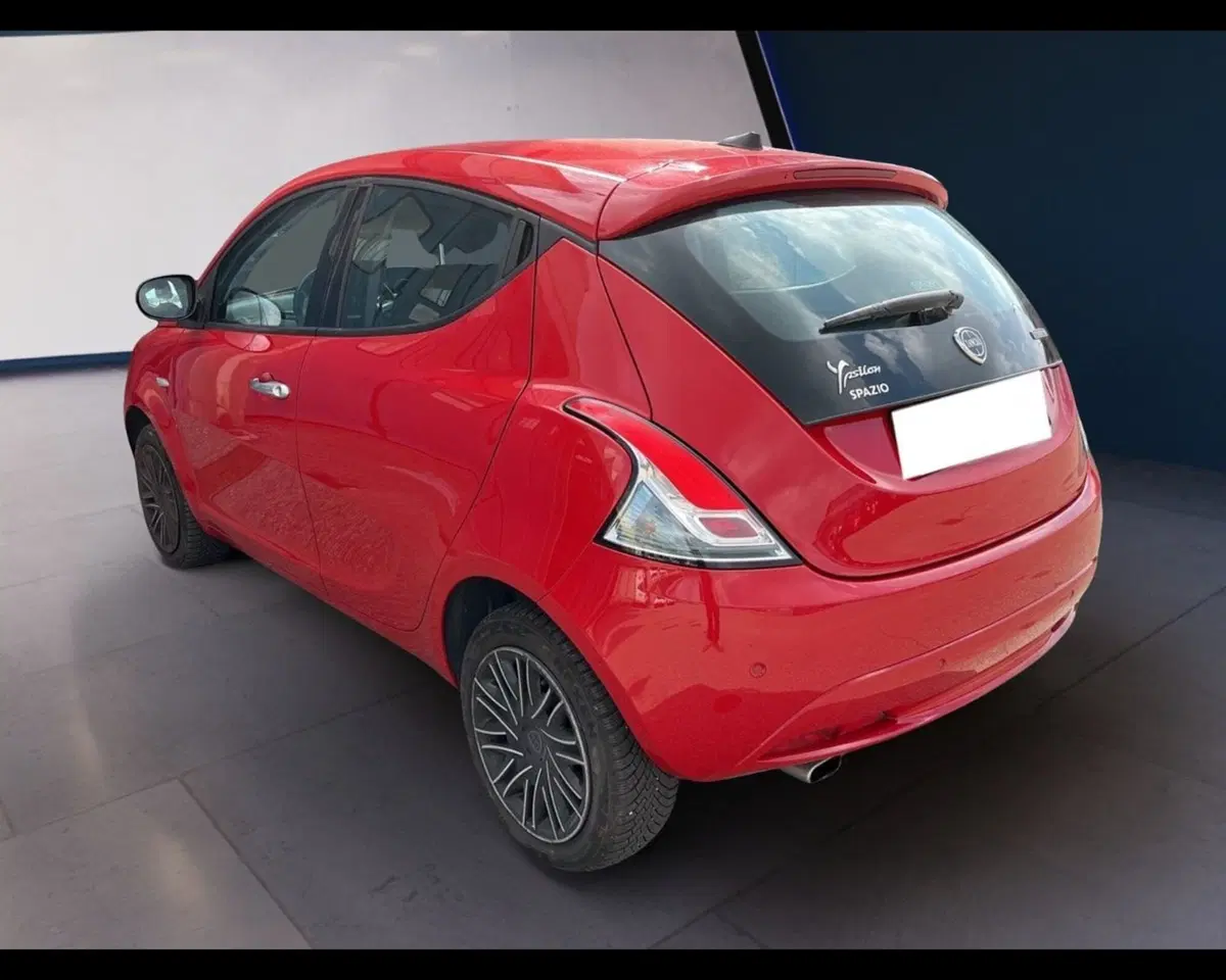 Lancia Ypsilon usata a Torino (11)