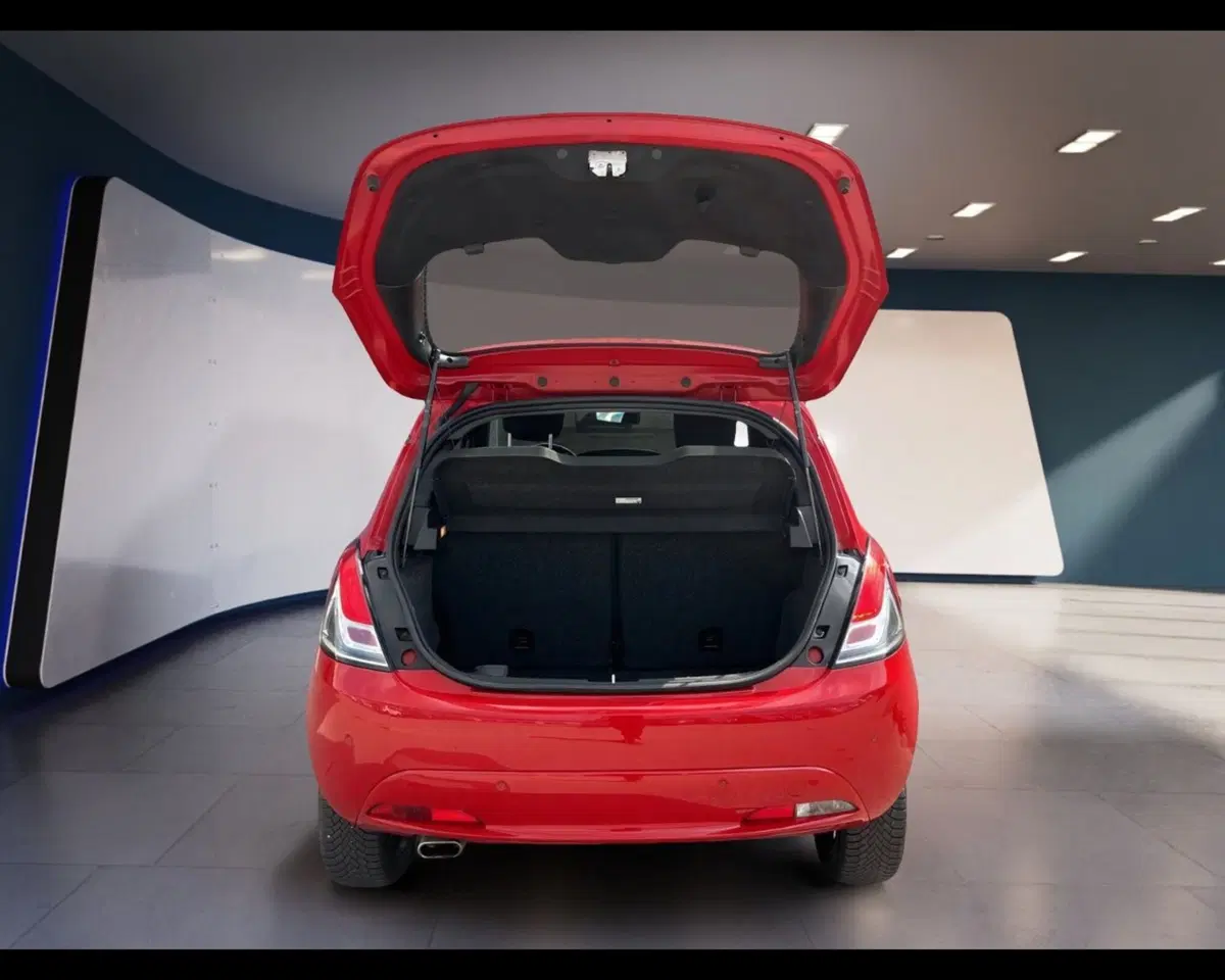 Lancia Ypsilon usata a Torino (13)
