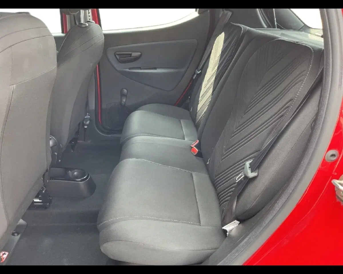 Lancia Ypsilon usata a Torino (15)