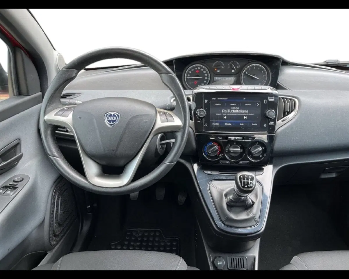 Lancia Ypsilon usata a Torino (3)