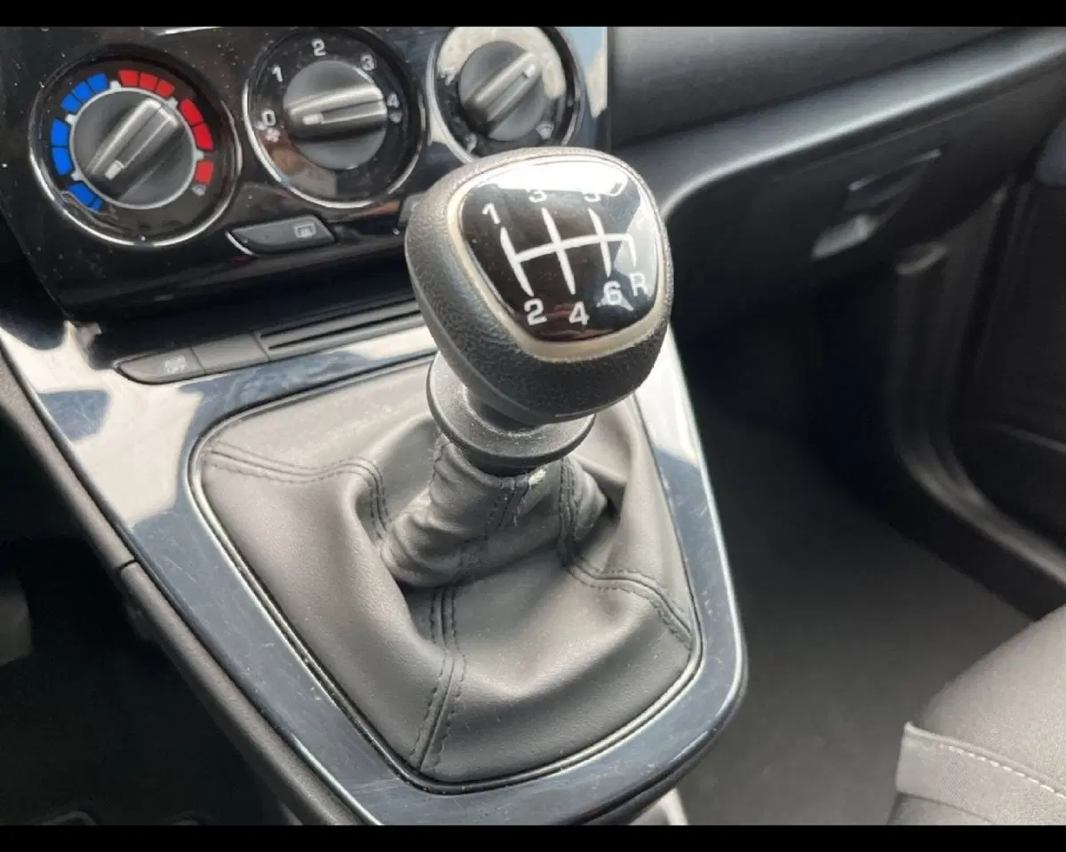Lancia Ypsilon usata a Torino (7)