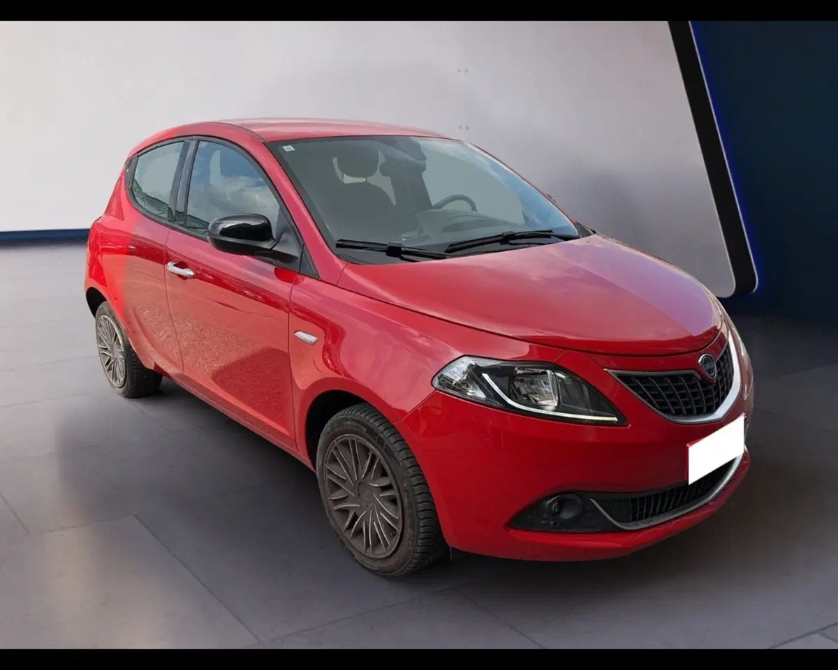 Lancia Ypsilon usata a Torino (9)