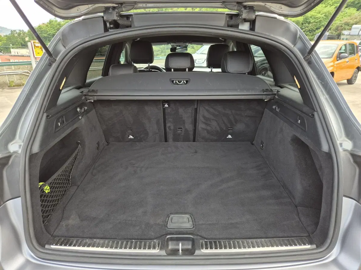 Mercedes-Benz GLC SUV usata  (11)