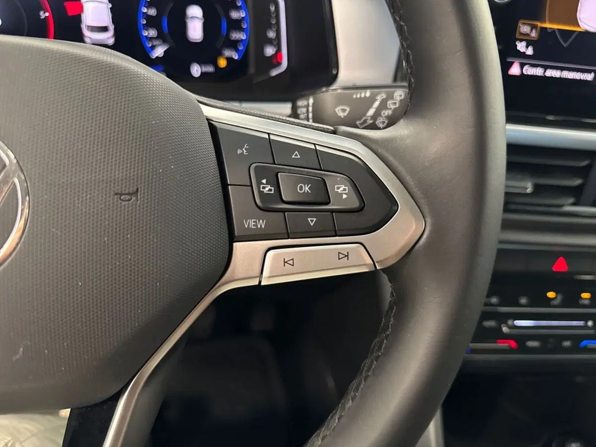 Volkswagen T-Roc usata a Prato (13)