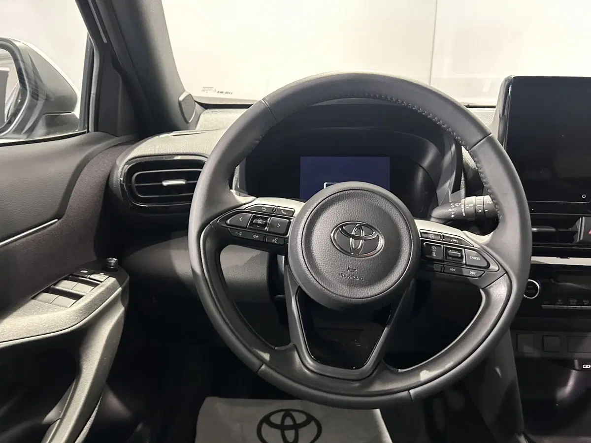 Toyota Yaris Cross usata a Milano (10)
