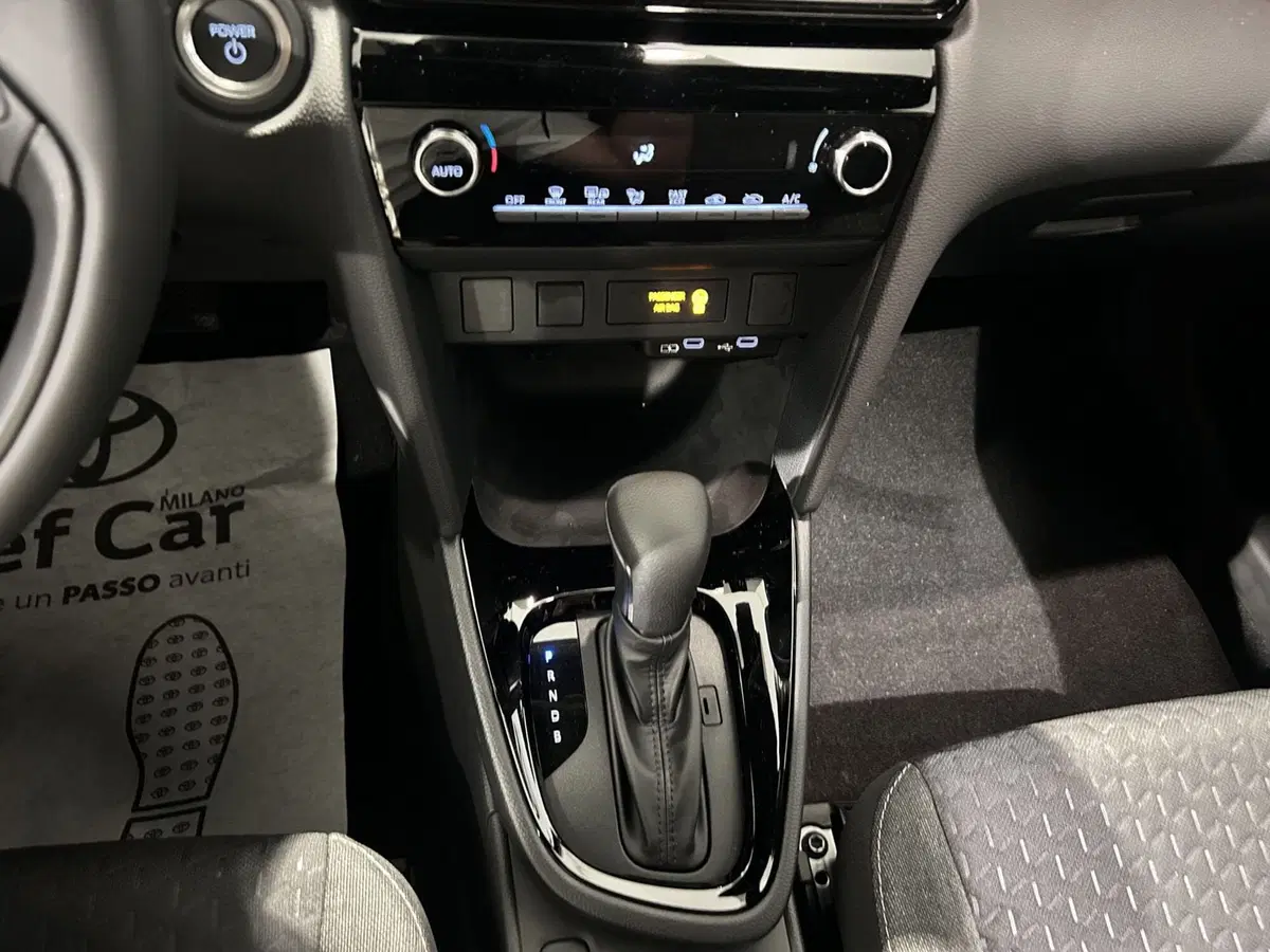 Toyota Yaris Cross usata a Milano (16)