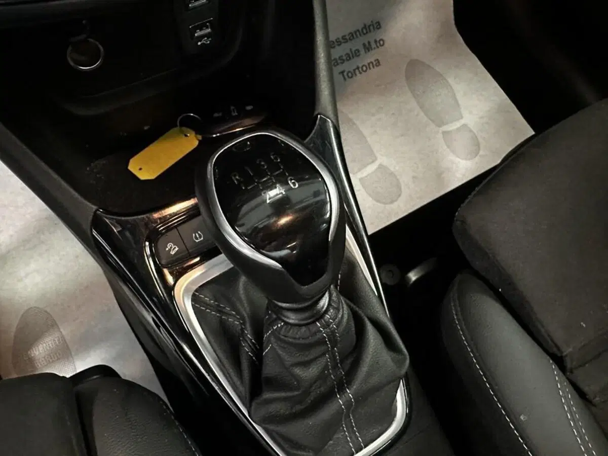 Opel Crossland usata a Alessandria (11)