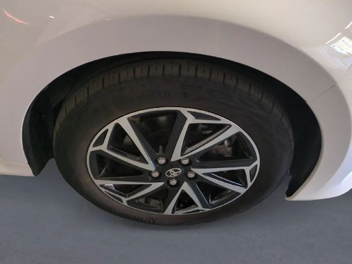 Toyota Yaris usata a Milano (10)