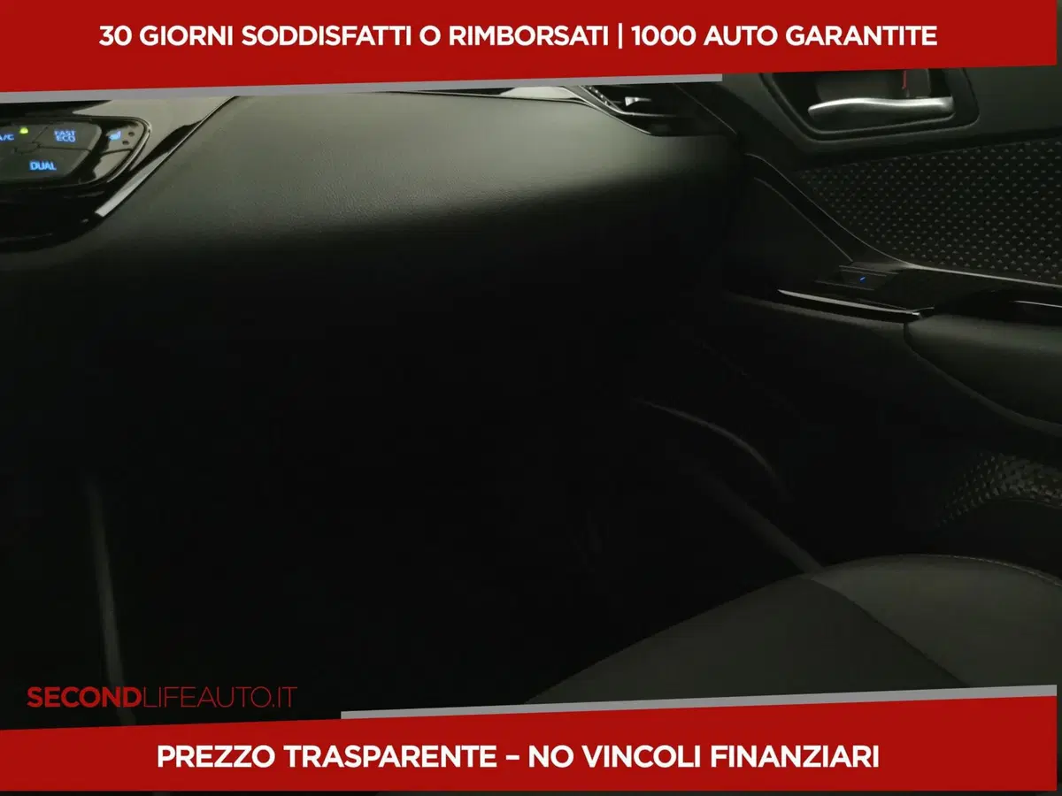 Toyota Toyota C-HR usata a Chieti (12)