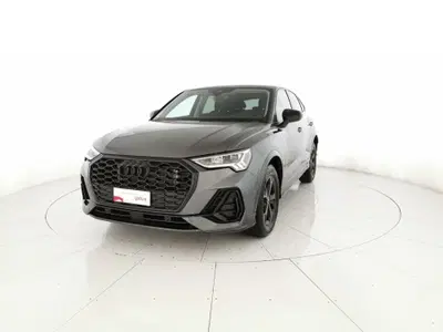 Audi Q3 Sportback 35 2.0 tdi S line edition s-tronic del 2025 usata a San Salvo