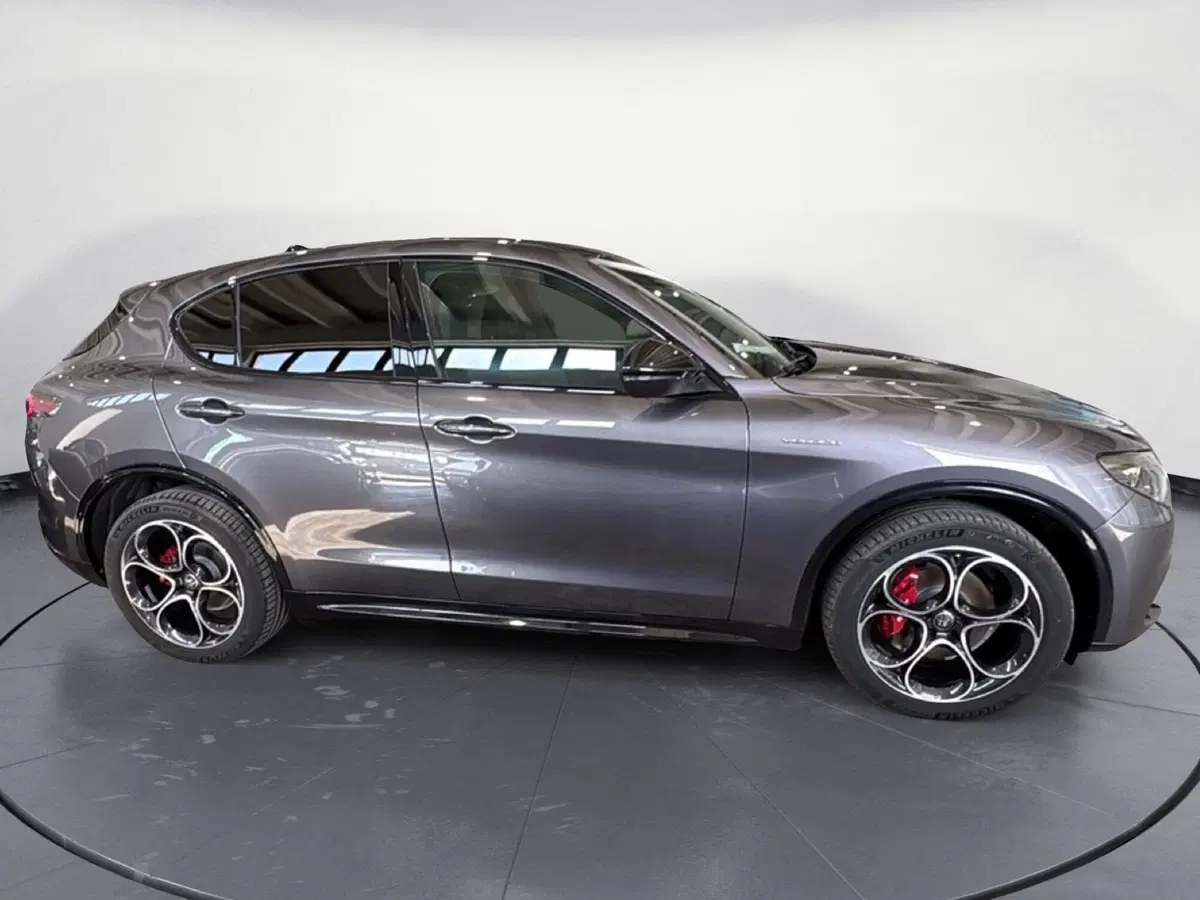 Alfa Romeo Stelvio nuova a Agrigento (2)
