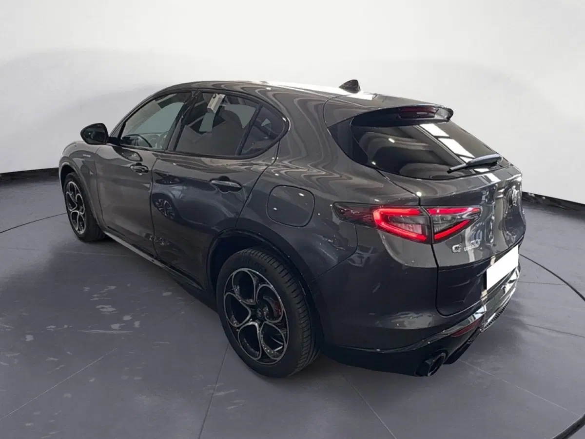 Alfa Romeo Stelvio nuova a Agrigento (3)
