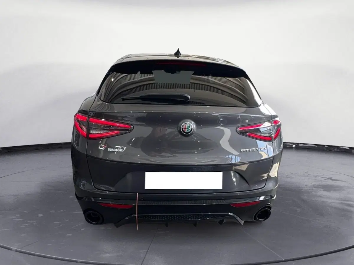 Alfa Romeo Stelvio nuova a Agrigento (4)