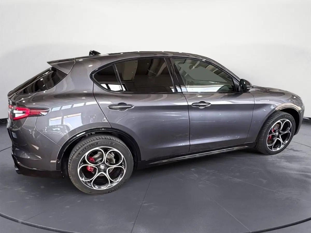 Alfa Romeo Stelvio nuova a Agrigento (7)
