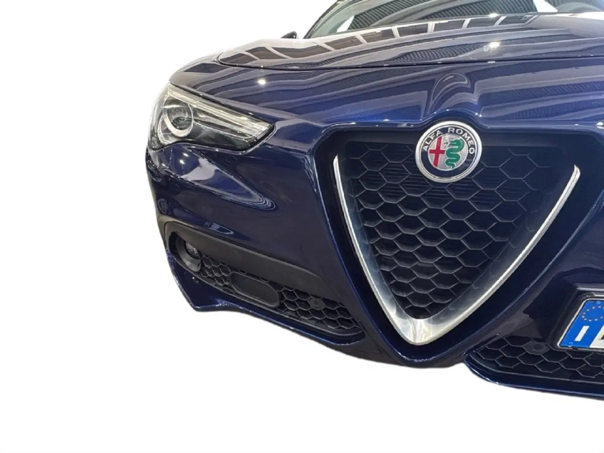 Alfa Romeo Stelvio usata a Agrigento (16)