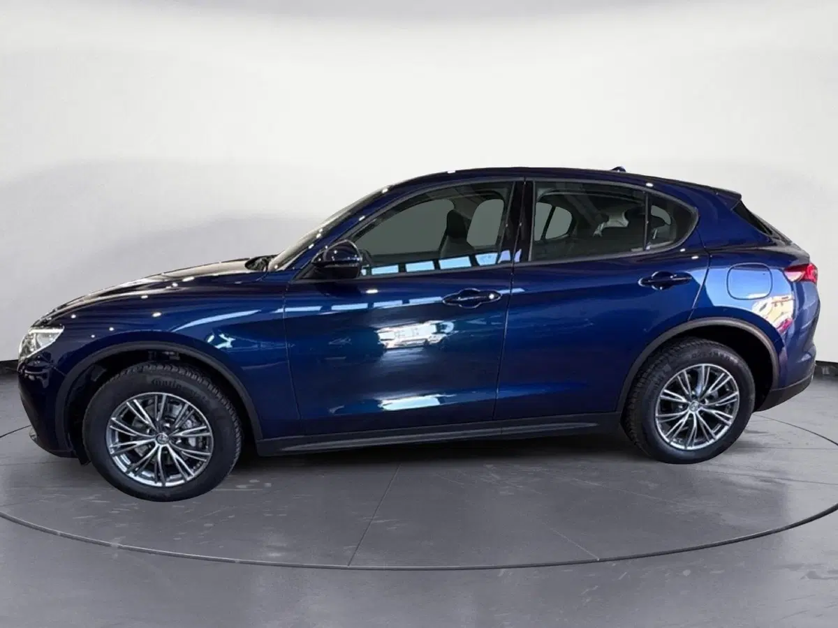 Alfa Romeo Stelvio usata a Agrigento (2)