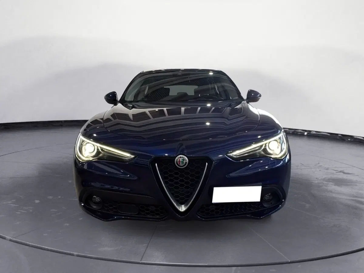 Alfa Romeo Stelvio usata a Agrigento (5)