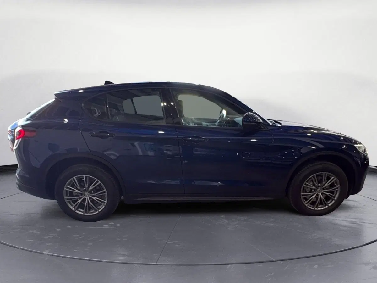 Alfa Romeo Stelvio usata a Agrigento (7)