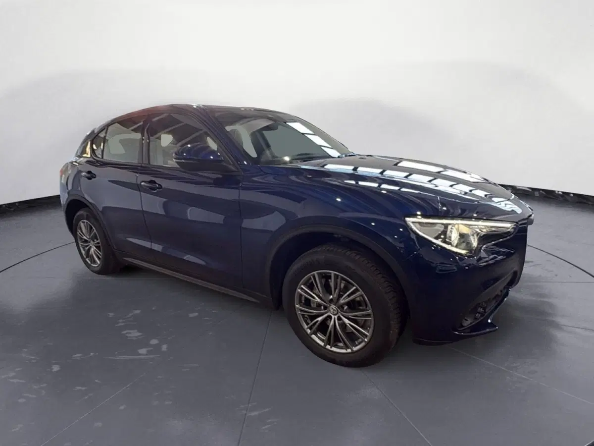 Alfa Romeo Stelvio usata a Agrigento (8)