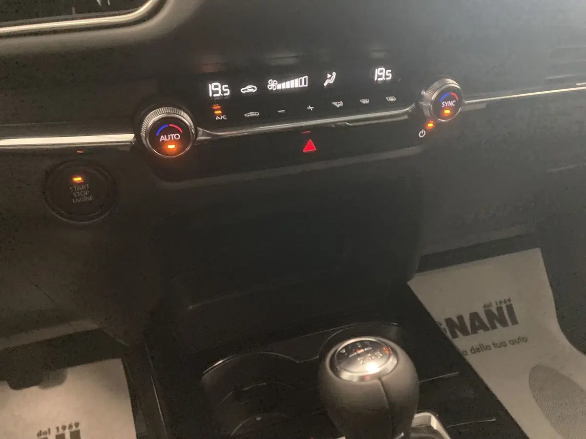 Mazda CX-30 nuova a Pavia (14)