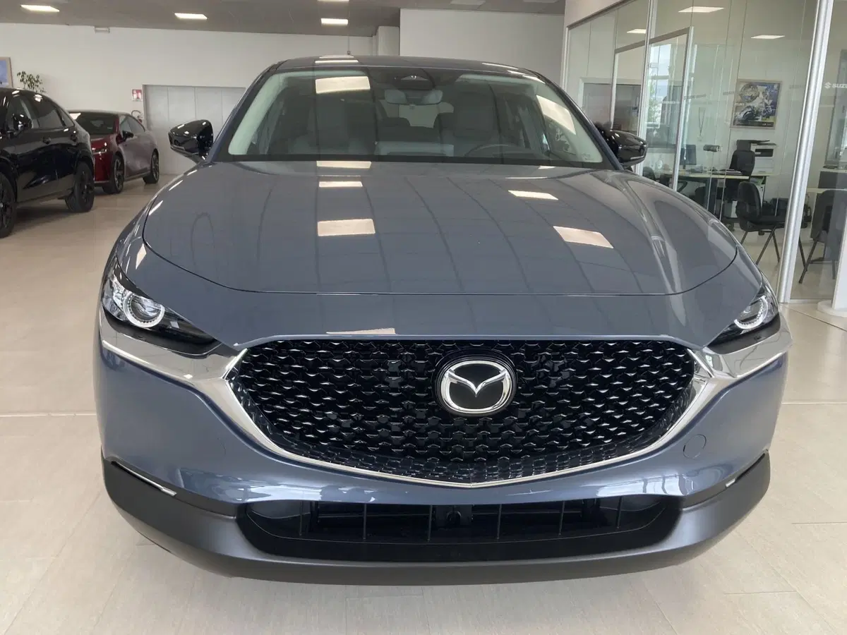 Mazda CX-30 nuova a Pavia (5)