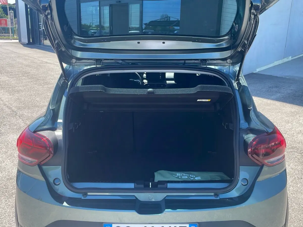 Dacia Sandero usata a Bologna (16)
