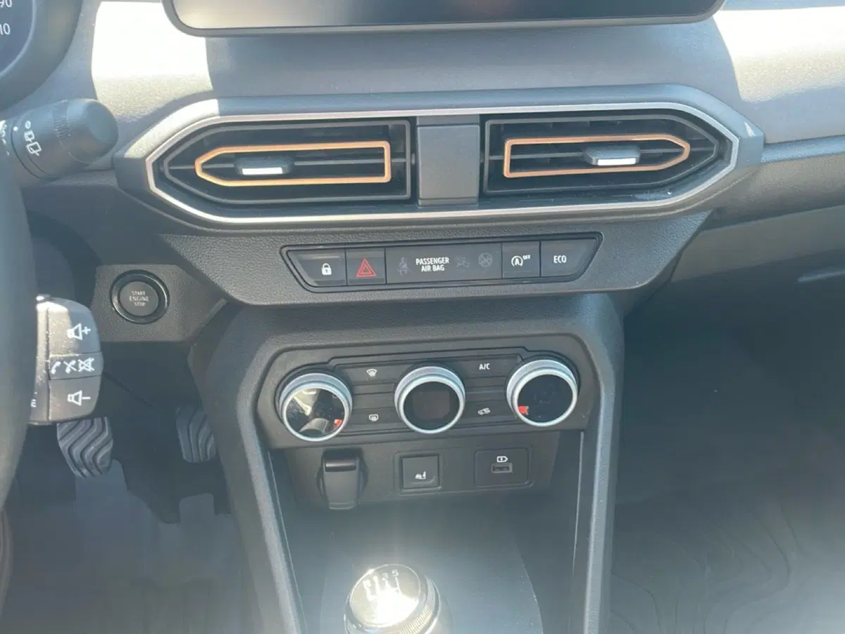 Dacia Sandero usata a Bologna (19)