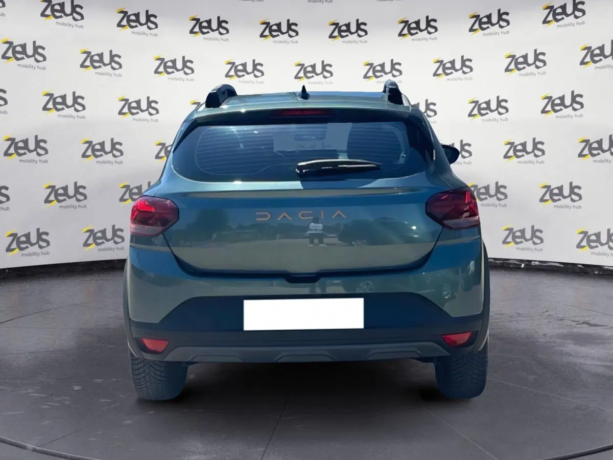 Dacia Sandero usata a Bologna (5)