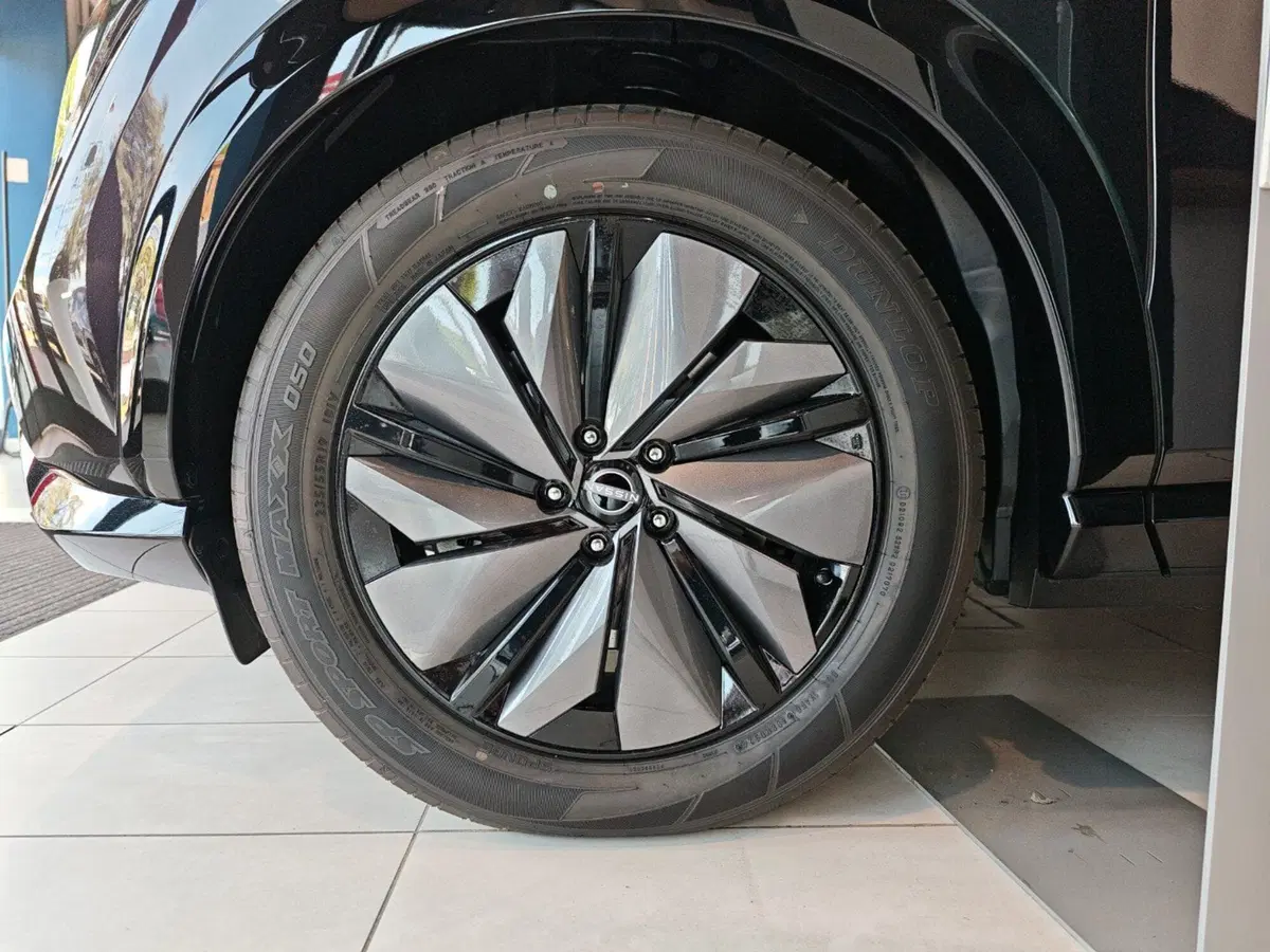 Nissan Ariya nuova a Bologna (9)