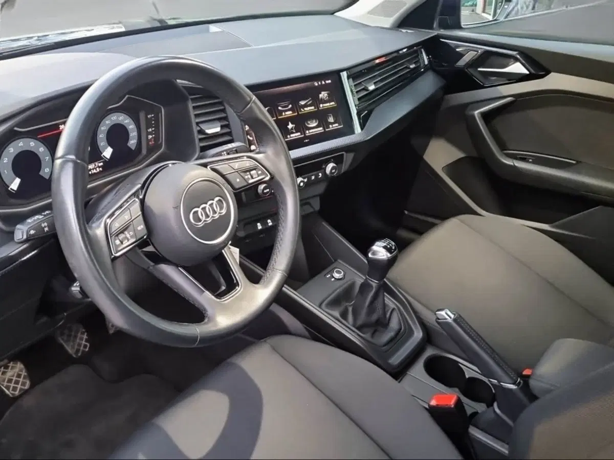 Audi A1 allstreet usata a Livorno (13)