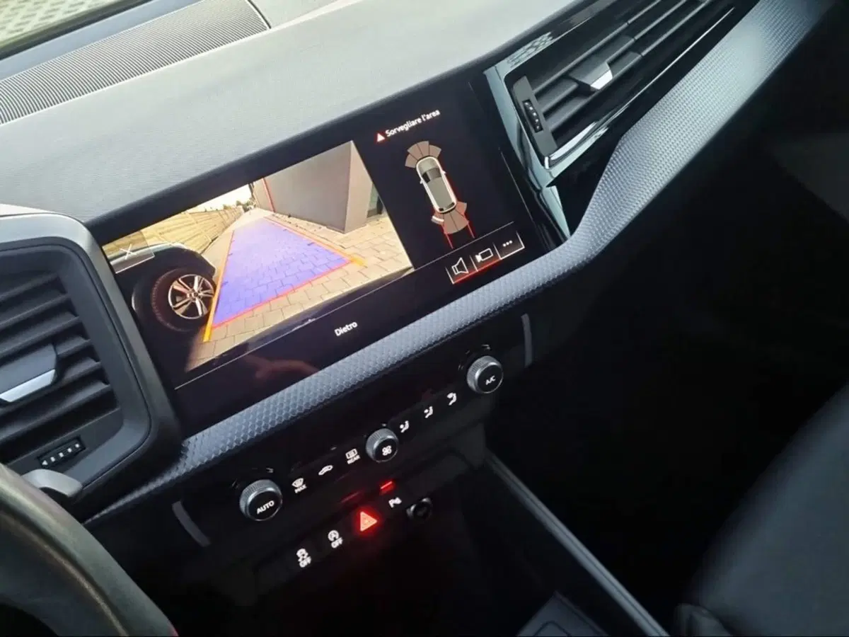 Audi A1 allstreet usata a Livorno (14)