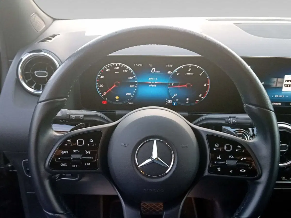 Mercedes-Benz GLA SUV usata a Siena (10)