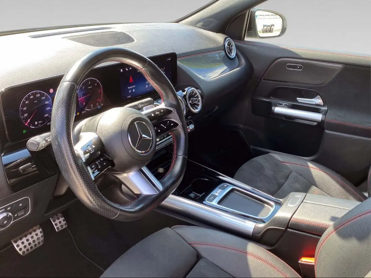 Mercedes-Benz GLA SUV usata a Pisa (14)