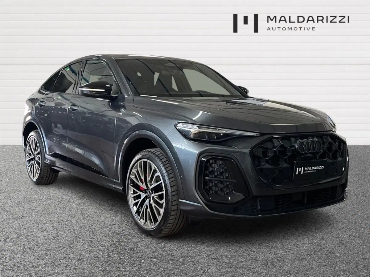 Audi Q5 Sportback nuova a Bari