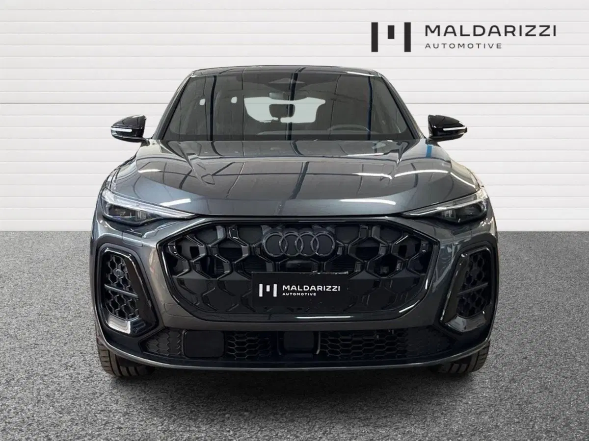 Audi Q5 Sportback nuova a Bari (2)