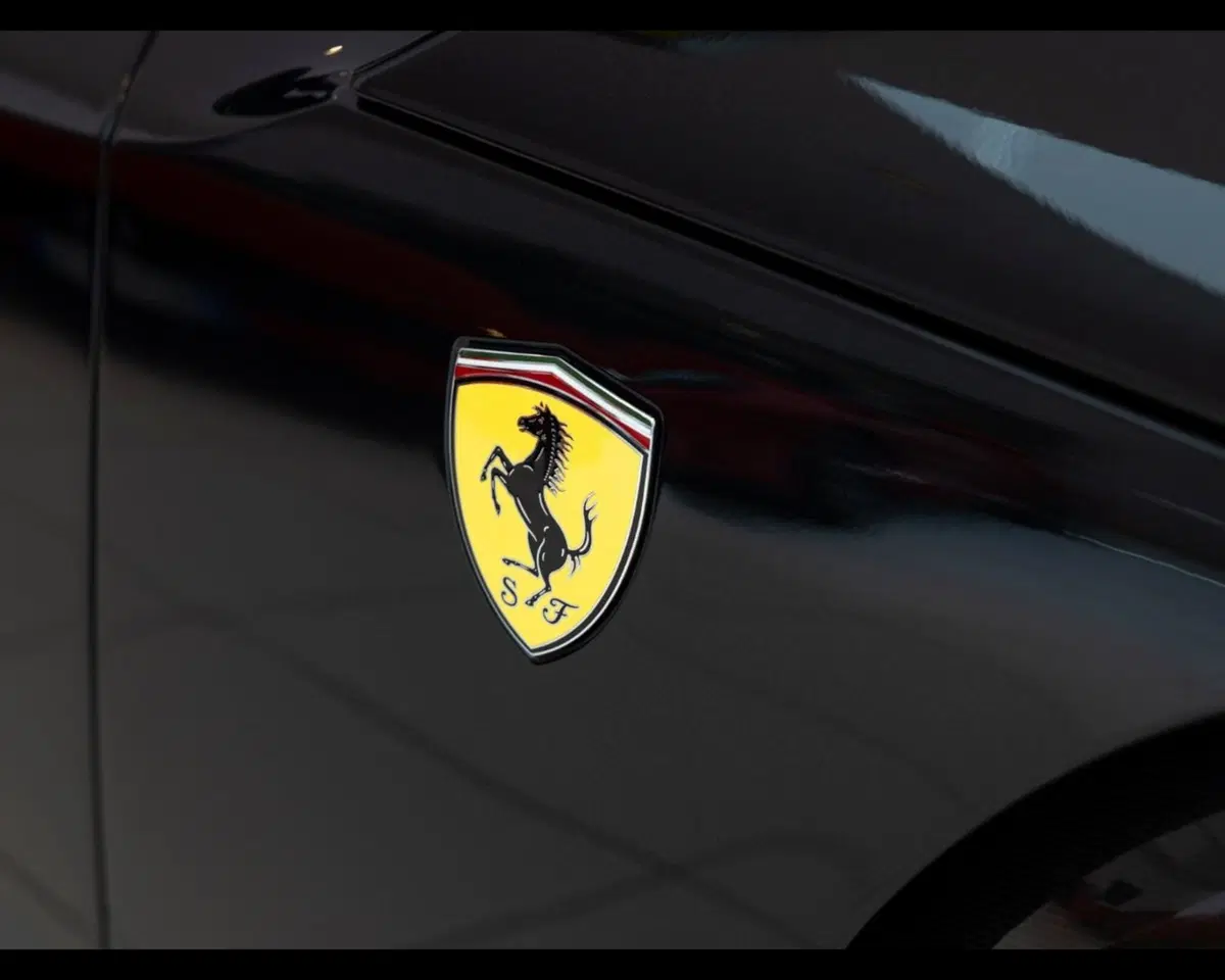 Ferrari Purosangue usata a Padova (13)