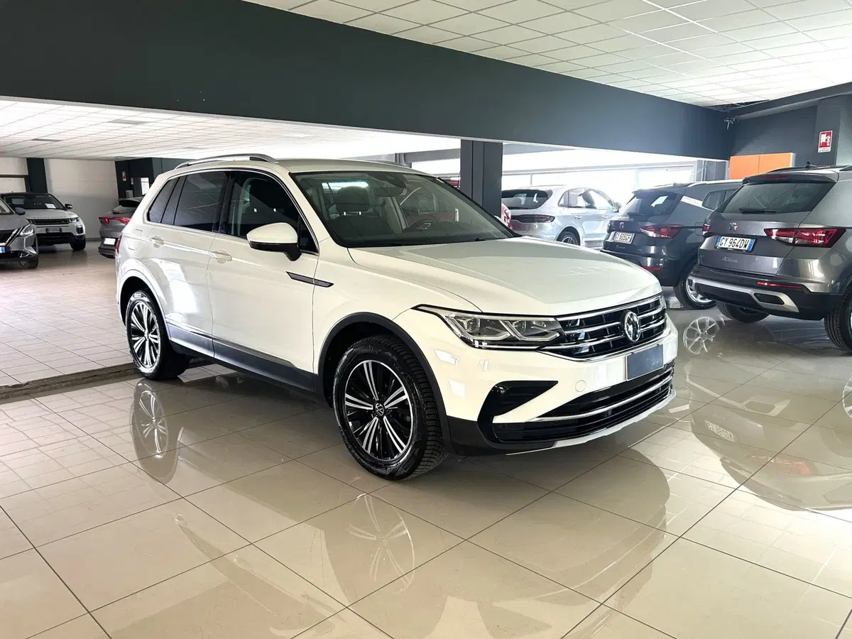 Volkswagen Tiguan usata a Ferrara (3)